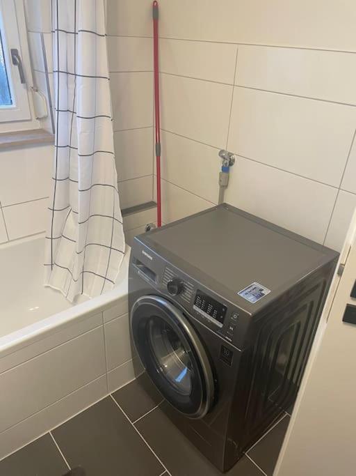 Ferienwohnung Outletcity Metzingen Мецинген Екстериор снимка