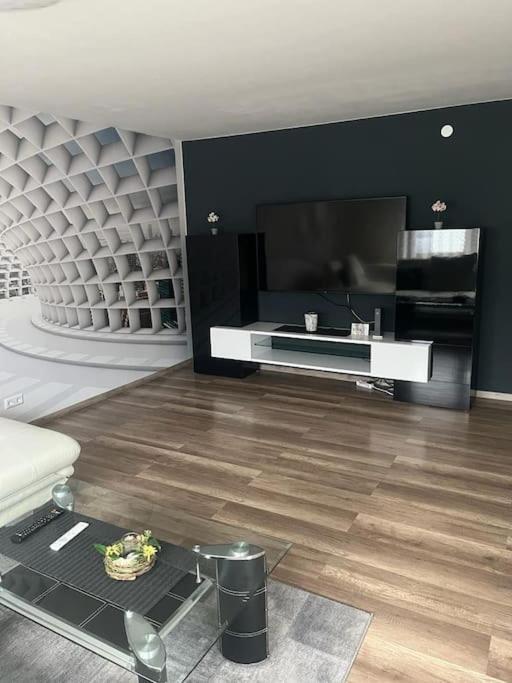 Ferienwohnung Outletcity Metzingen Мецинген Екстериор снимка